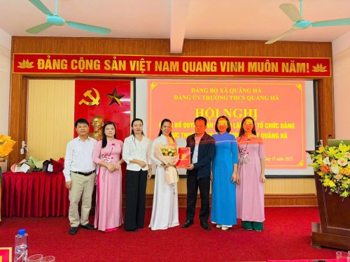 HỘI NGHỊ CÔNG BỐ QUYẾT ĐỊNH THÀNH LẬP CÁC TỔ CHỨC ĐẢNG TRỰC THUỘC ĐẢNG BỘ TRƯỜNG THCS...